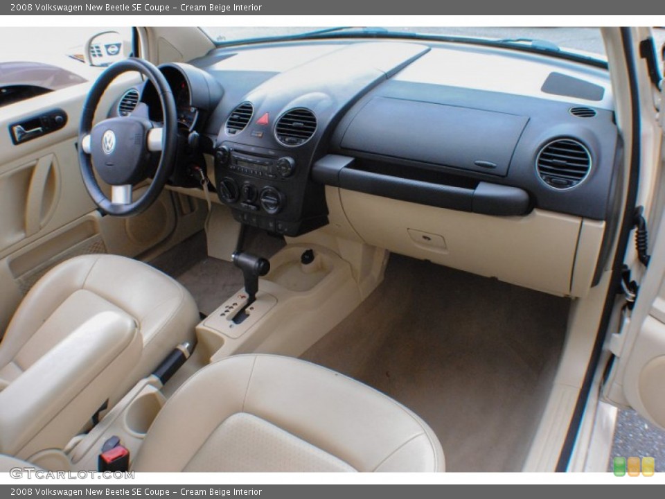 Cream Beige Interior Photo for the 2008 Volkswagen New Beetle SE Coupe #73243395