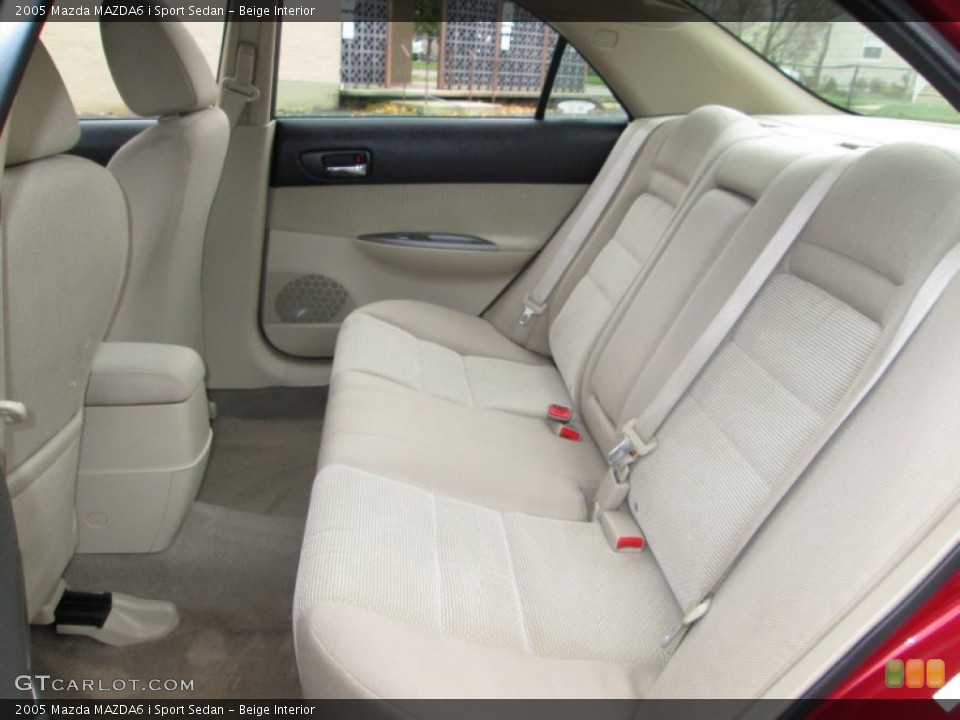 Beige Interior Photo for the 2005 Mazda MAZDA6 i Sport Sedan #73273968
