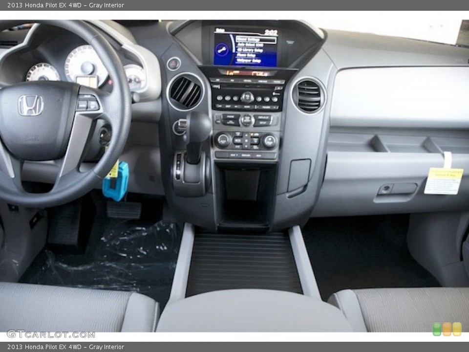 Gray Interior Dashboard for the 2013 Honda Pilot EX 4WD #73281360