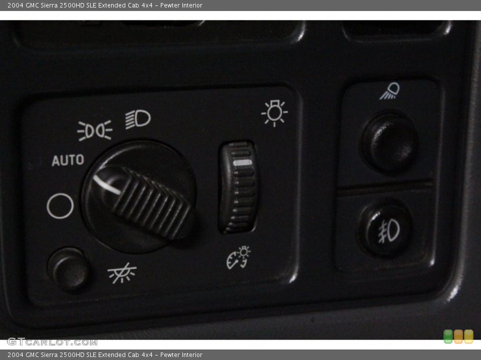 Pewter Interior Controls for the 2004 GMC Sierra 2500HD SLE Extended Cab 4x4 #73315947