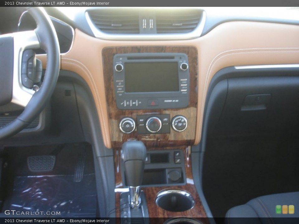 Ebony/Mojave Interior Dashboard for the 2013 Chevrolet Traverse LT AWD #73348457