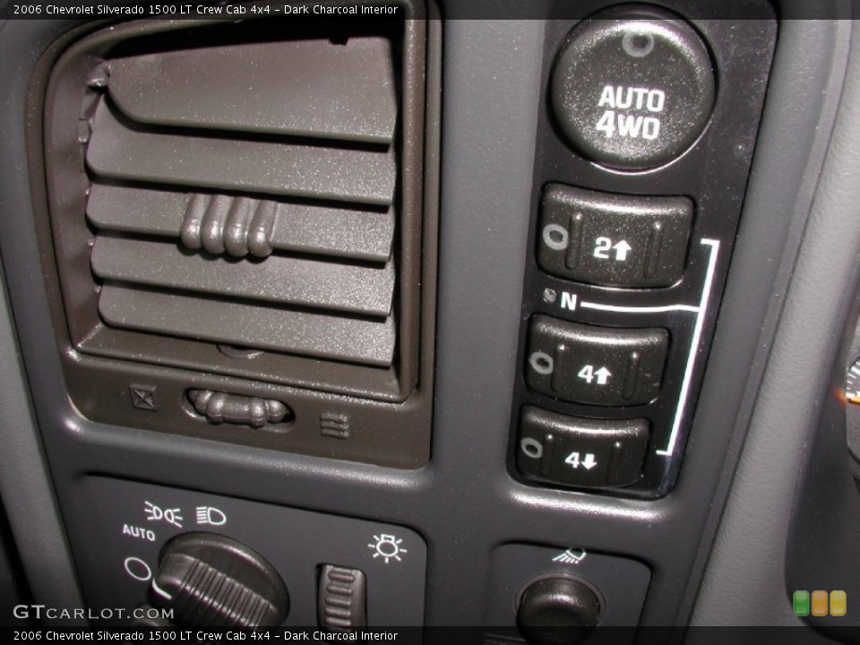 Dark Charcoal Interior Controls for the 2006 Chevrolet Silverado 1500 LT Crew Cab 4x4 #73350327
