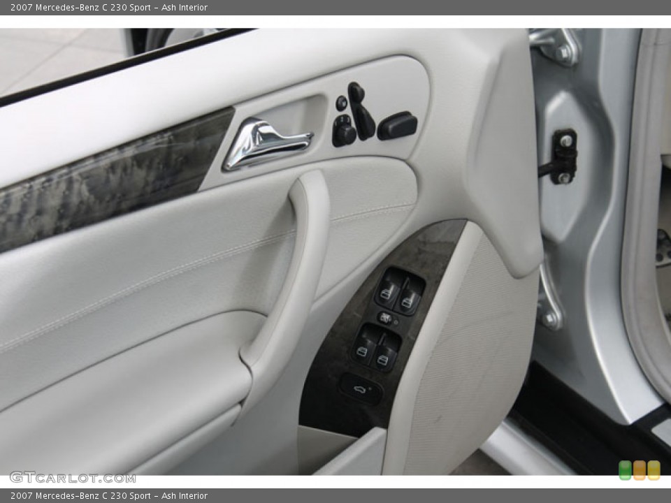 Ash Interior Controls for the 2007 Mercedes-Benz C 230 Sport #73378790