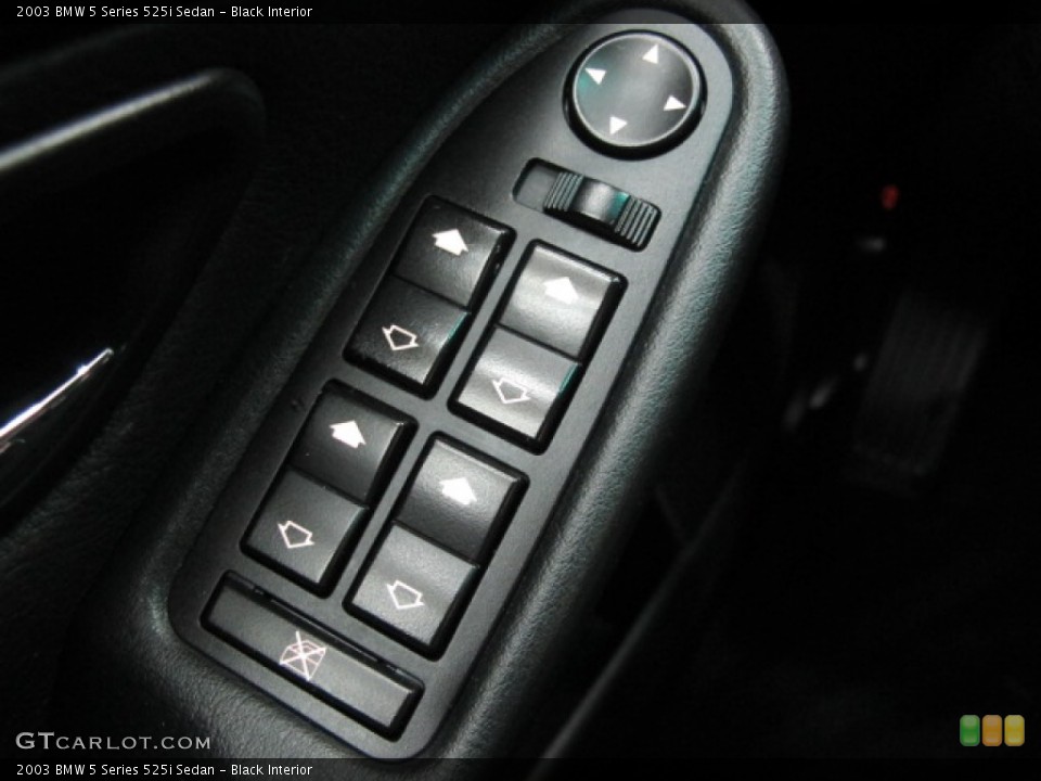 Black Interior Controls for the 2003 BMW 5 Series 525i Sedan #73386251