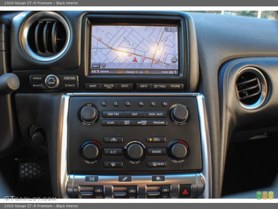 Black Interior Controls for the 2009 Nissan GT-R Premium #73394072