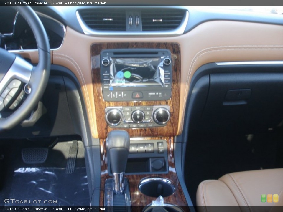 Ebony/Mojave Interior Dashboard for the 2013 Chevrolet Traverse LTZ AWD #73397078