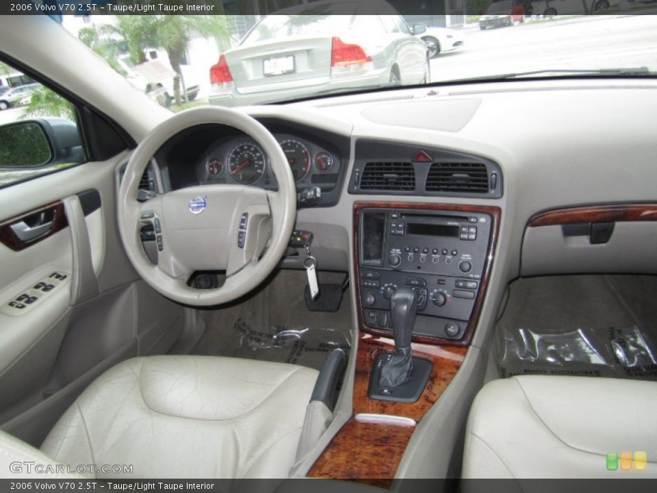 Taupe/Light Taupe Interior Photo for the 2006 Volvo V70 2.5T #73409471