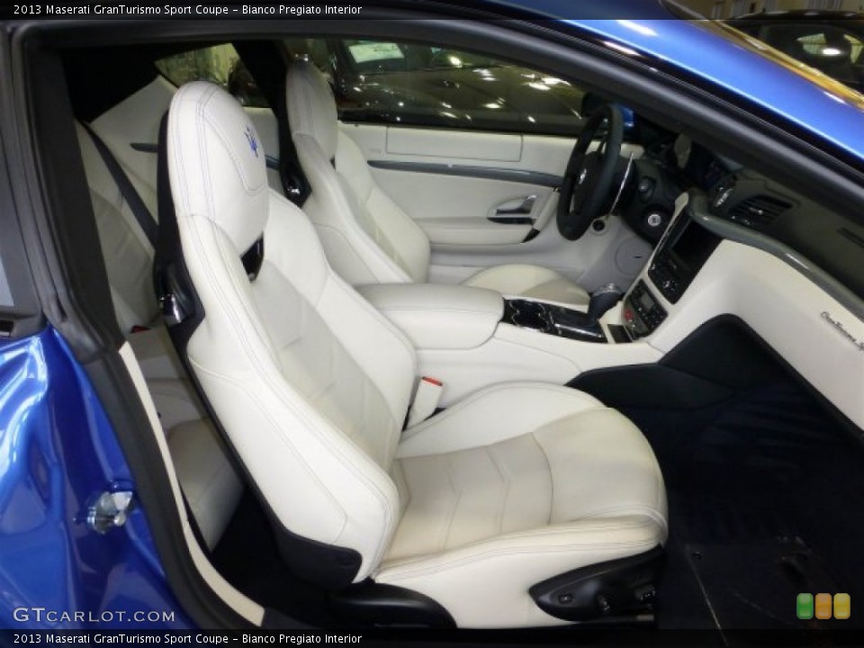 Bianco Pregiato Interior Front Seat for the 2013 Maserati GranTurismo Sport Coupe #73438444