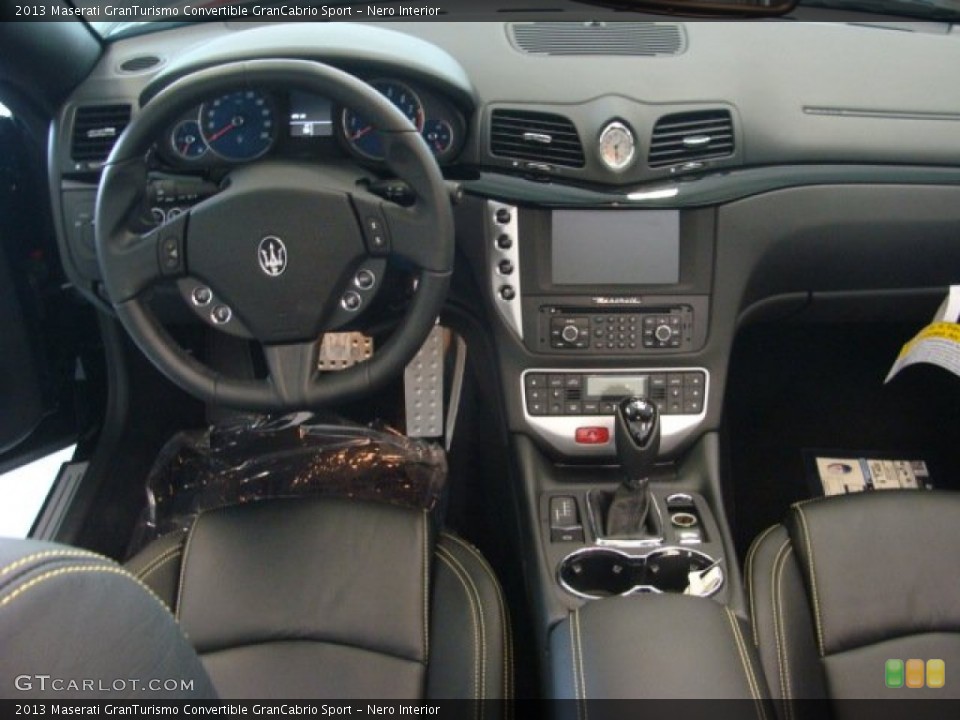 Nero Interior Dashboard for the 2013 Maserati GranTurismo Convertible GranCabrio Sport #73448248
