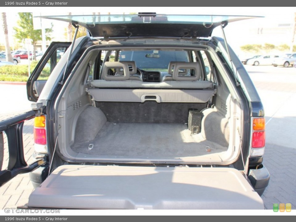 Gray Interior Trunk for the 1996 Isuzu Rodeo S #73457573