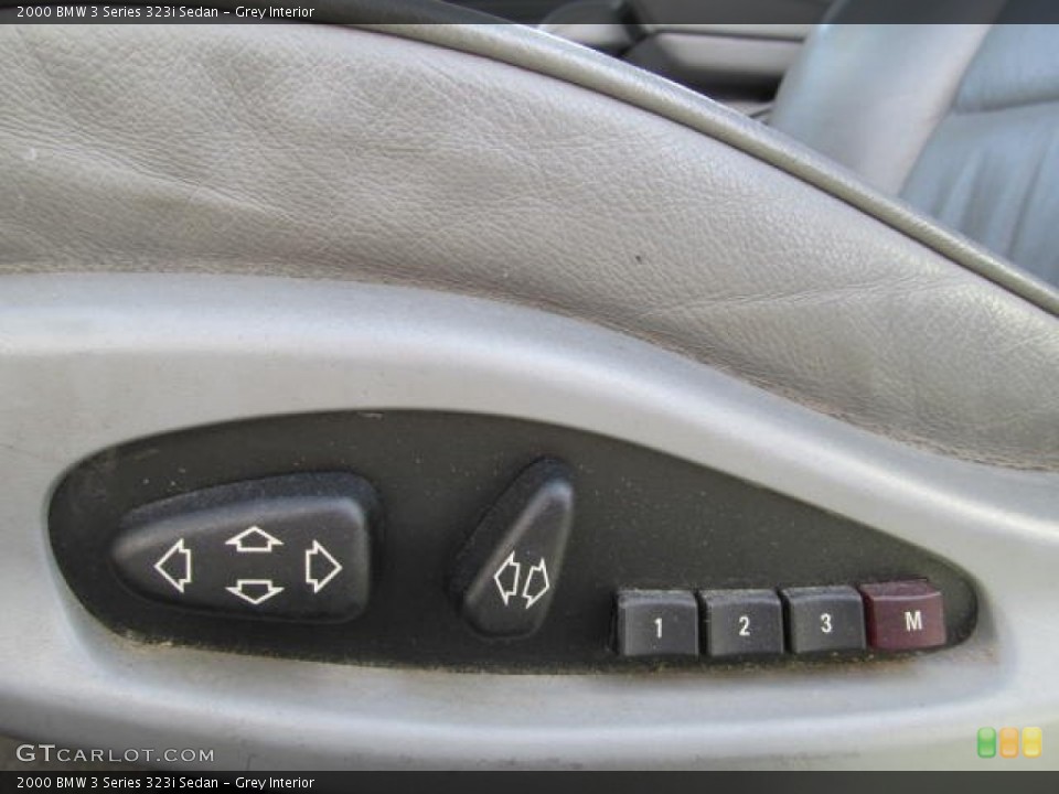 Grey Interior Controls for the 2000 BMW 3 Series 323i Sedan #73482548