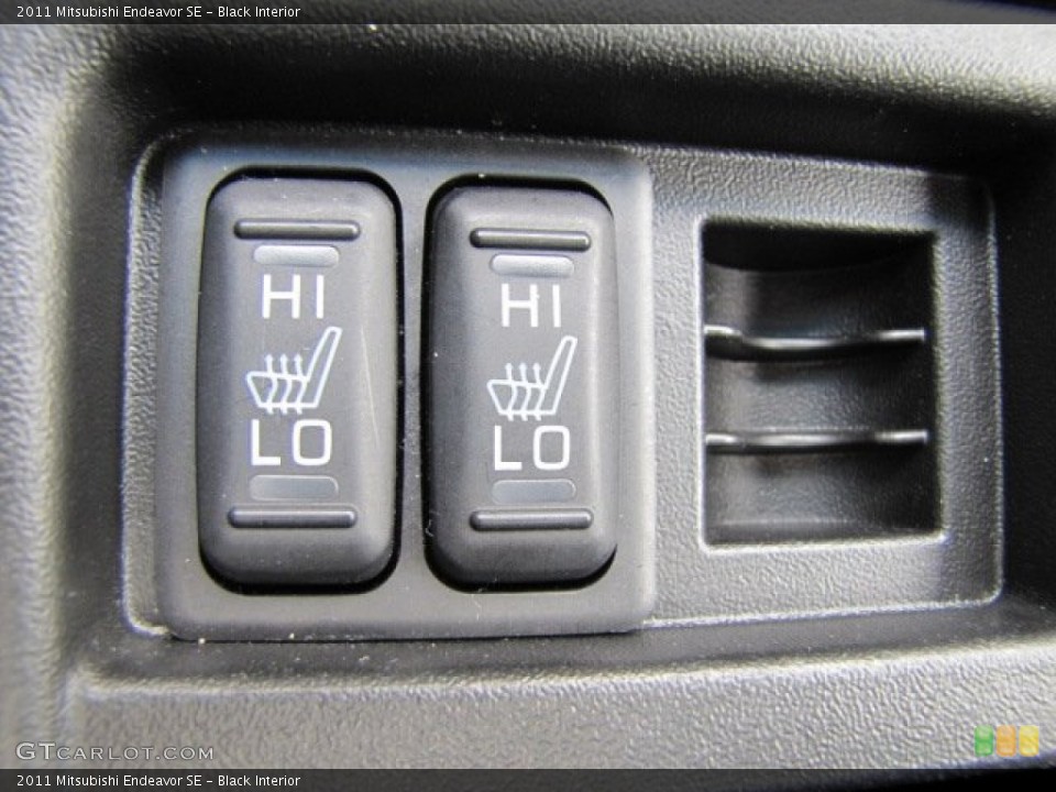 Black Interior Controls for the 2011 Mitsubishi Endeavor SE #73540901