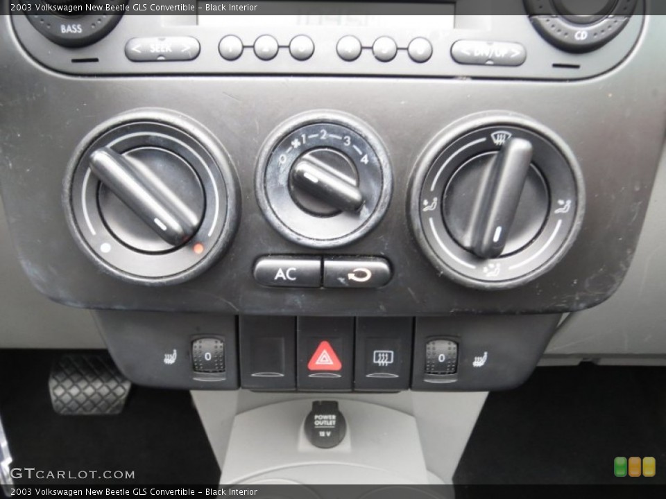 Black Interior Controls for the 2003 Volkswagen New Beetle GLS Convertible #73548674