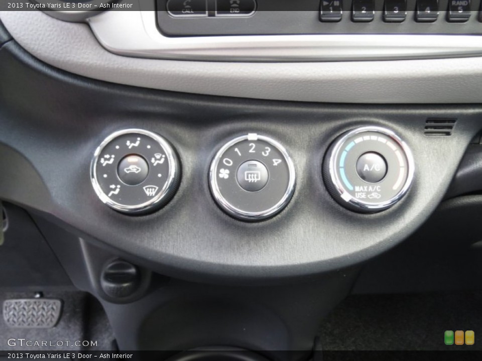 Ash Interior Controls for the 2013 Toyota Yaris LE 3 Door #73554080