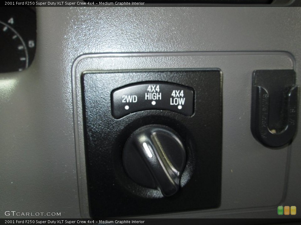 Medium Graphite Interior Controls for the 2001 Ford F250 Super Duty XLT Super Crew 4x4 #73554770