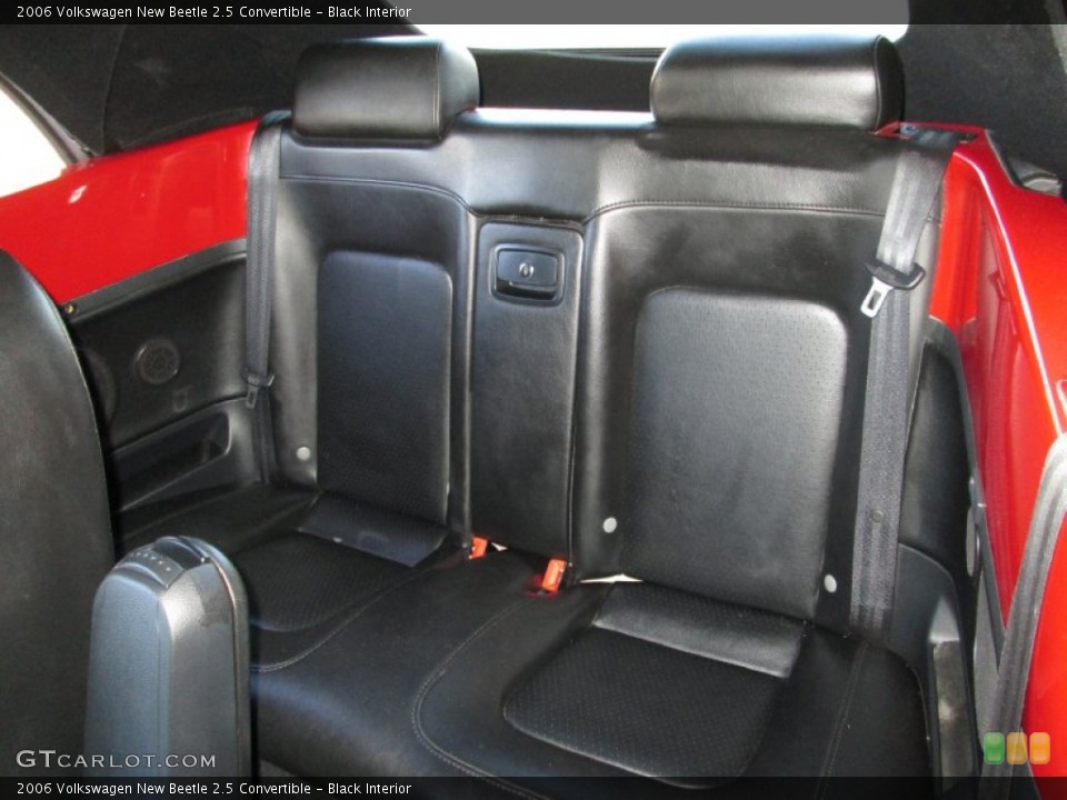 Black Interior Rear Seat for the 2006 Volkswagen New Beetle 2.5 Convertible #73555544