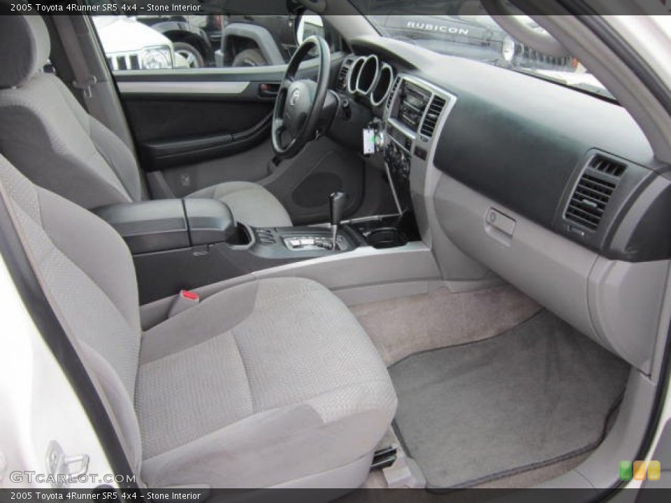 Stone Interior Photo for the 2005 Toyota 4Runner SR5 4x4 #73557158