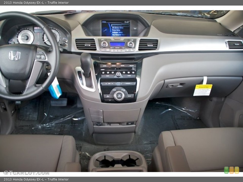 Truffle Interior Dashboard for the 2013 Honda Odyssey EX-L #73562588
