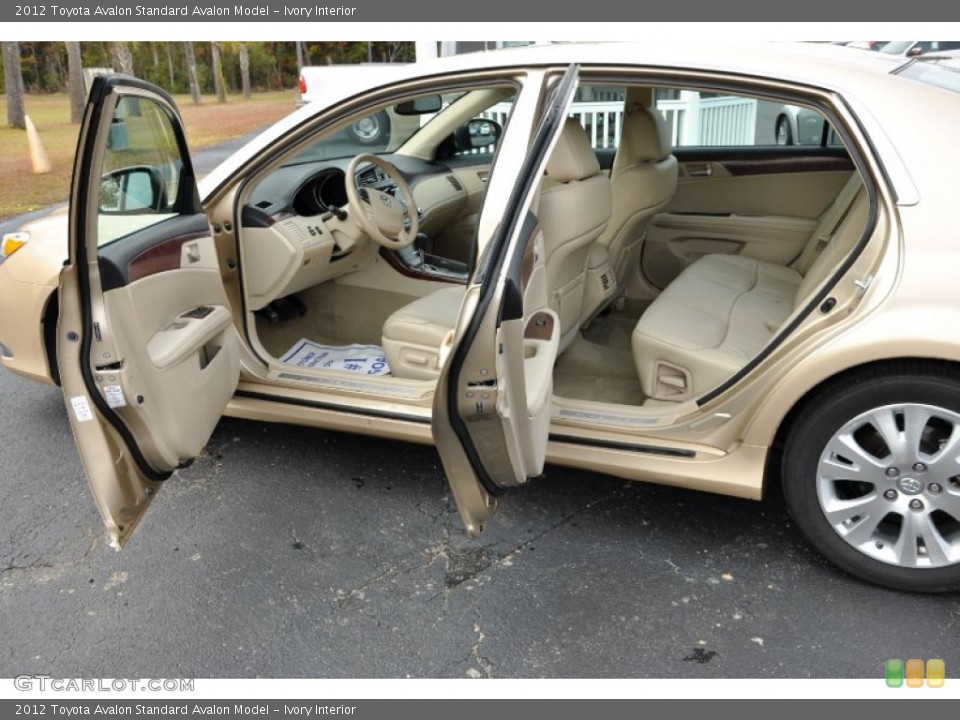 Ivory Interior Photo for the 2012 Toyota Avalon  #73572209