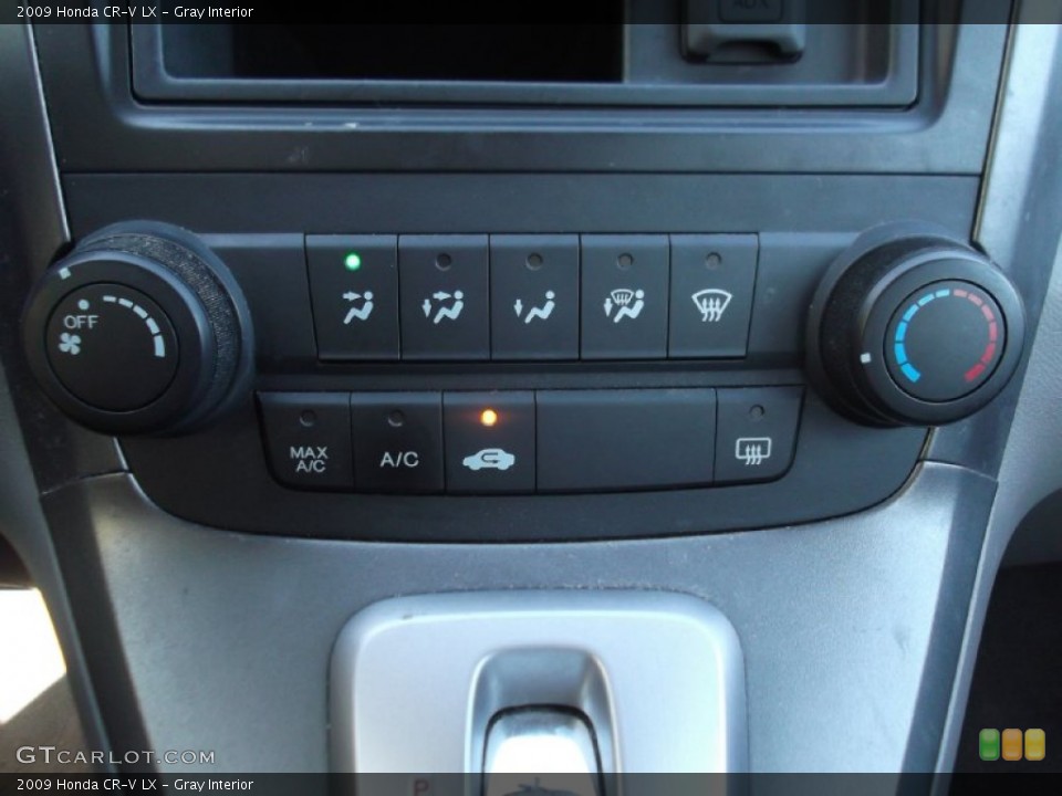 Gray Interior Controls for the 2009 Honda CR-V LX #73579505