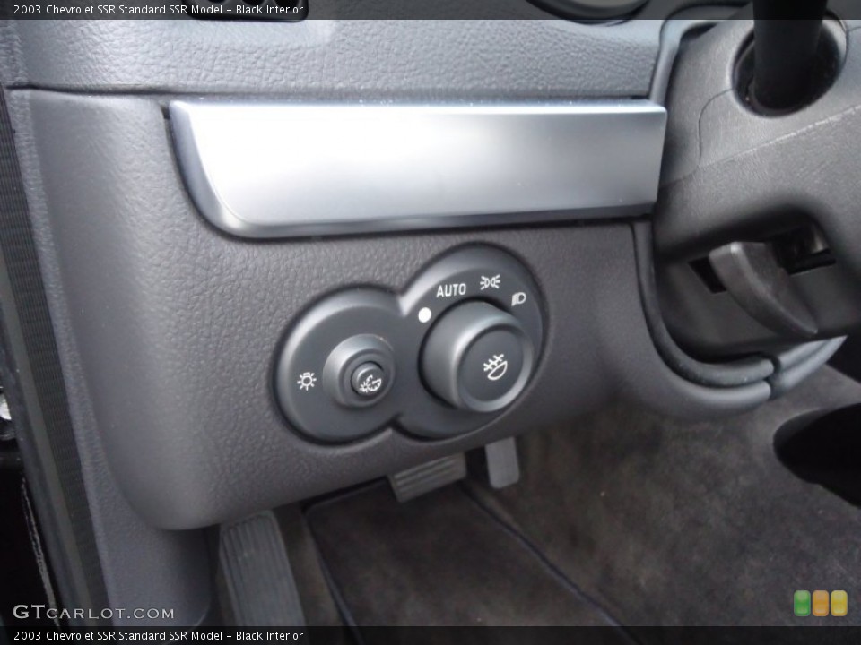 Black Interior Controls for the 2003 Chevrolet SSR  #73585427