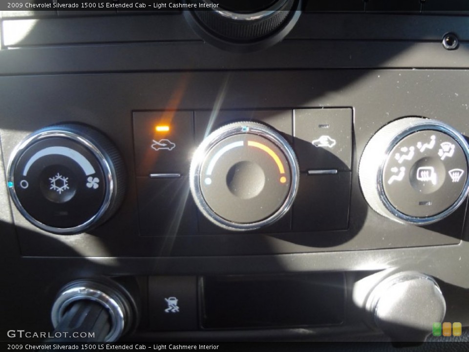Light Cashmere Interior Controls for the 2009 Chevrolet Silverado 1500 LS Extended Cab #73589216