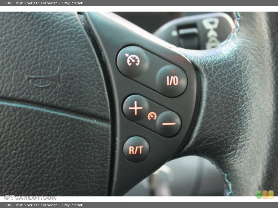 Gray Interior Controls for the 2000 BMW 5 Series 540i Sedan #73591721