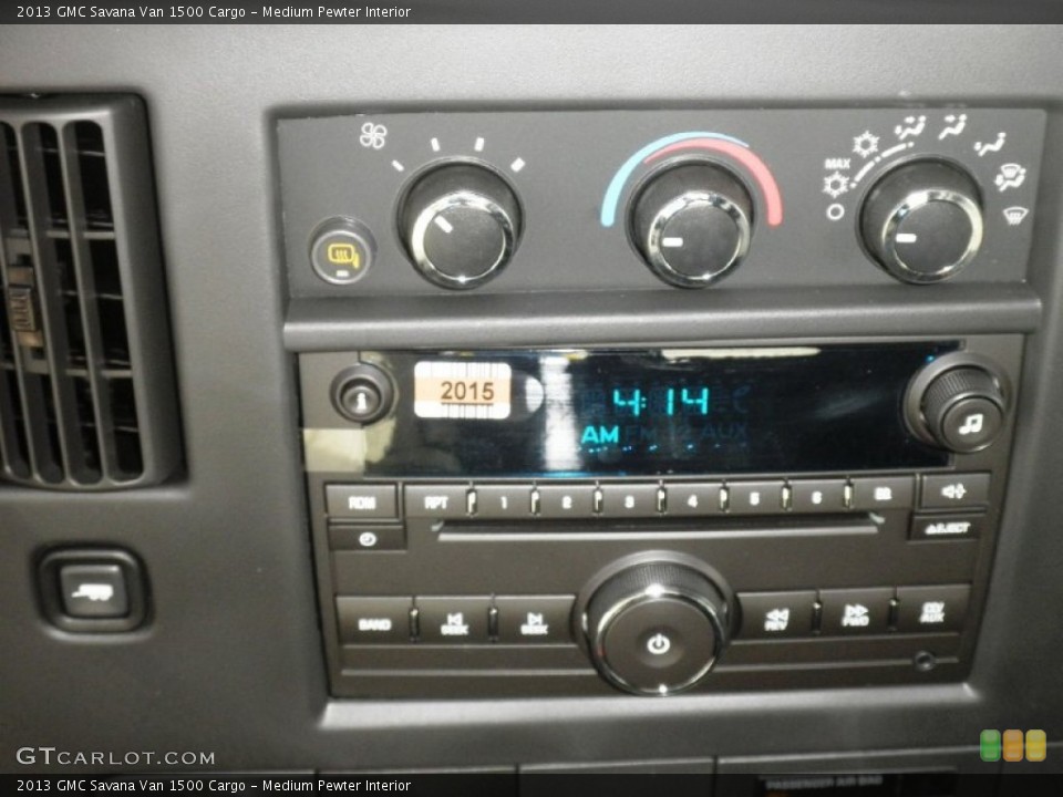 Medium Pewter Interior Controls for the 2013 GMC Savana Van 1500 Cargo #73594110