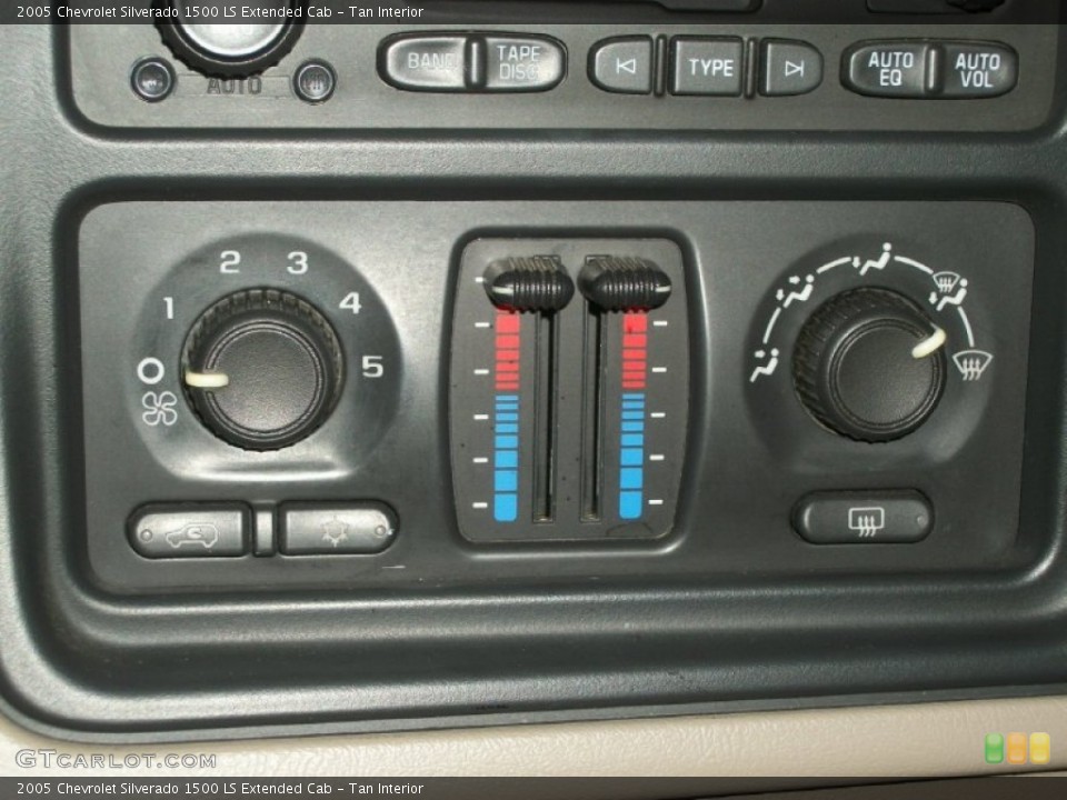 Tan Interior Controls for the 2005 Chevrolet Silverado 1500 LS Extended Cab #73594967