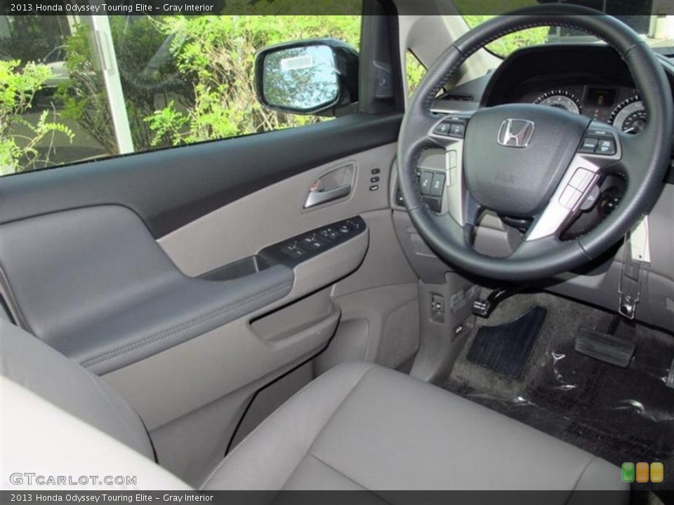 Gray Interior Photo for the 2013 Honda Odyssey Touring Elite #73610693