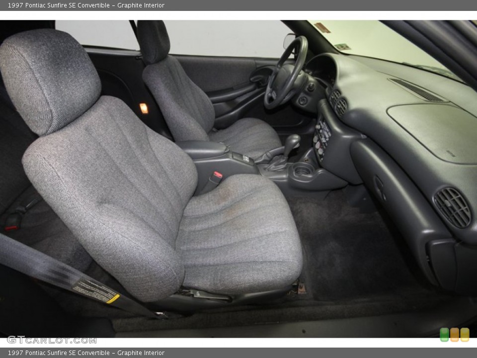 Graphite Interior Front Seat for the 1997 Pontiac Sunfire SE Convertible #73614334