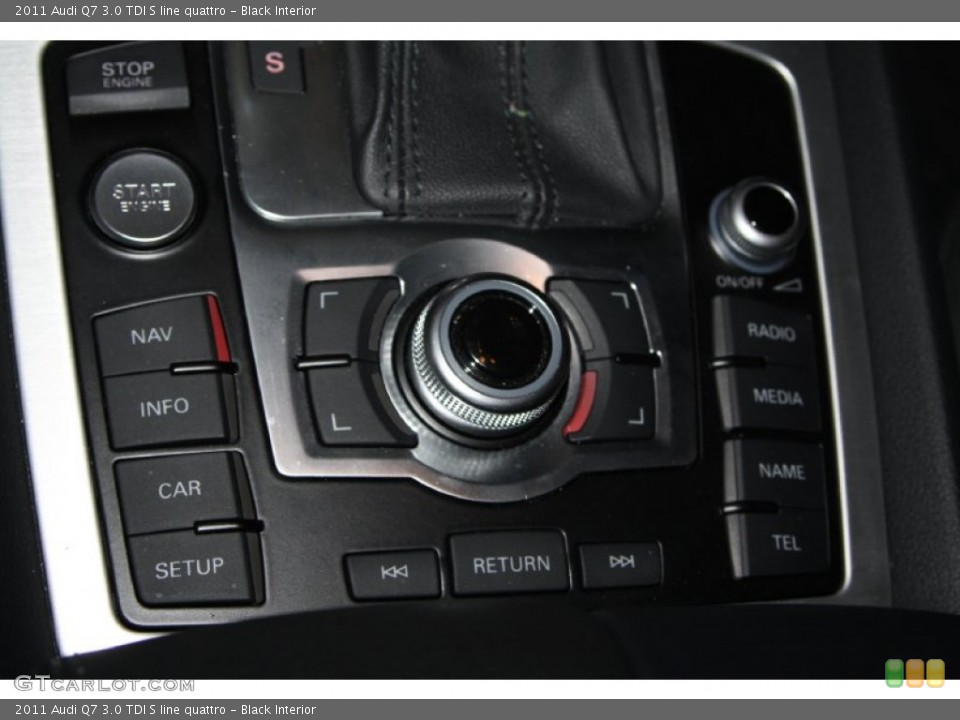 Black Interior Controls for the 2011 Audi Q7 3.0 TDI S line quattro #73617707