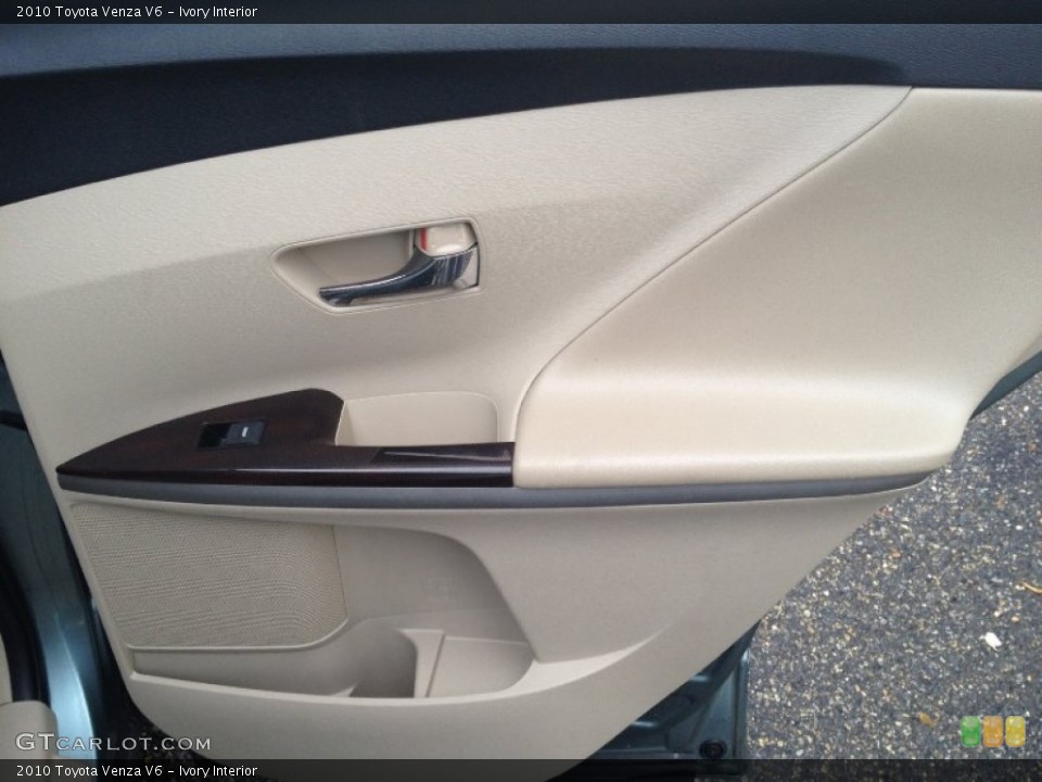 Ivory Interior Door Panel for the 2010 Toyota Venza V6 #73620722