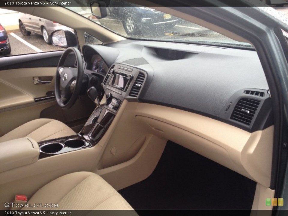 Ivory Interior Dashboard for the 2010 Toyota Venza V6 #73620782
