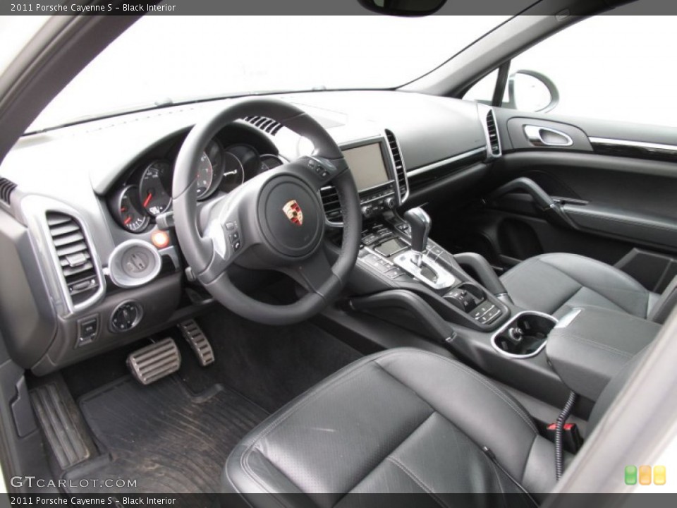 Black Interior Prime Interior for the 2011 Porsche Cayenne S #73626274