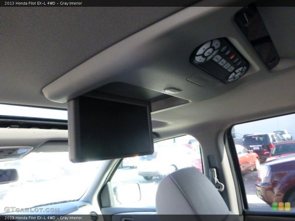 Gray Interior Entertainment System for the 2013 Honda Pilot EX-L 4WD #73634352