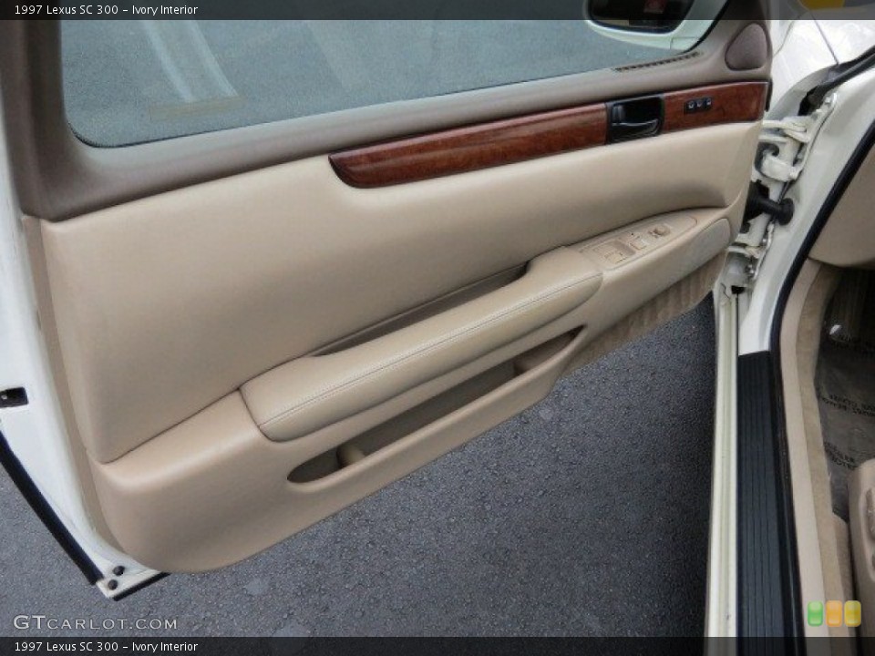 Ivory Interior Door Panel for the 1997 Lexus SC 300 #73635474