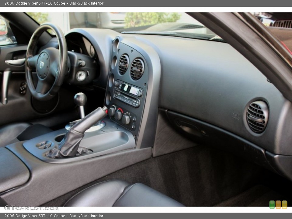 Black/Black Interior Dashboard for the 2006 Dodge Viper SRT-10 Coupe #73644315