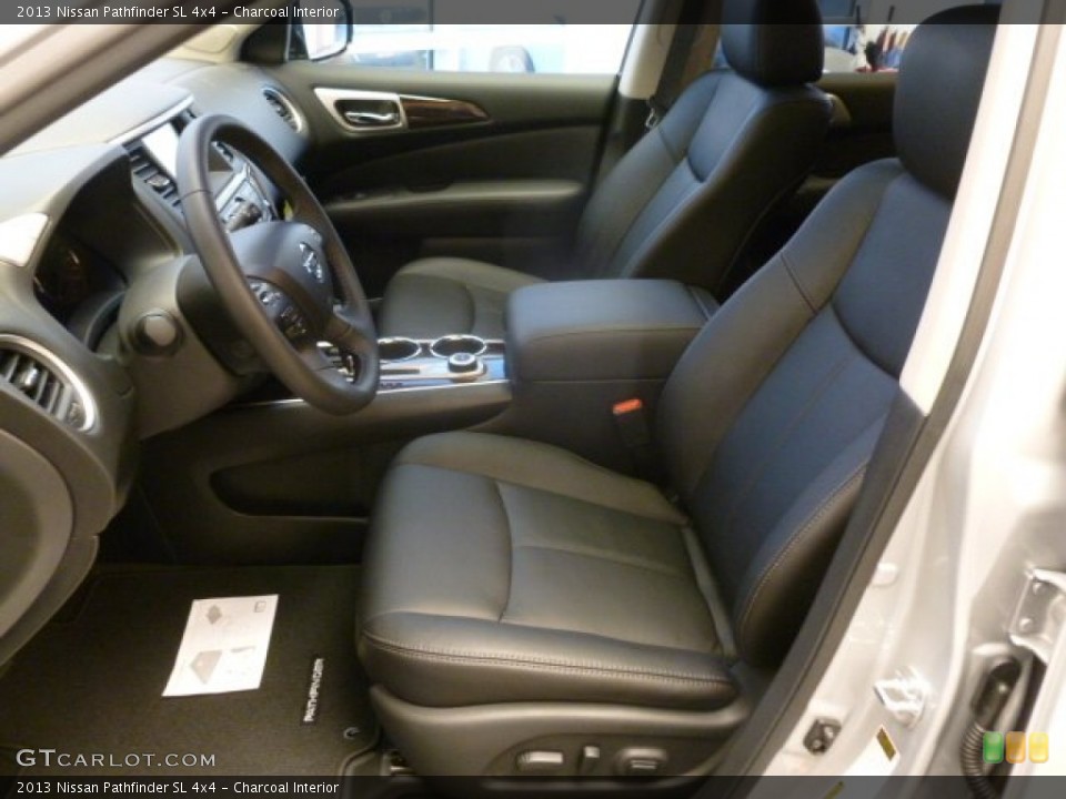 Charcoal Interior Photo for the 2013 Nissan Pathfinder SL 4x4 #73654803