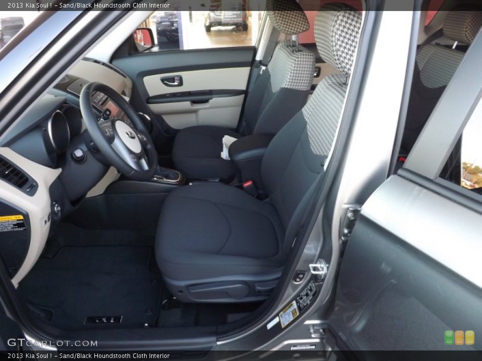Sand/Black Houndstooth Cloth Interior Photo for the 2013 Kia Soul ! #73668606
