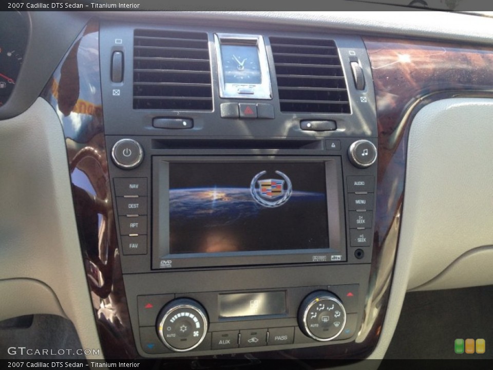 Titanium Interior Controls for the 2007 Cadillac DTS Sedan #73669821