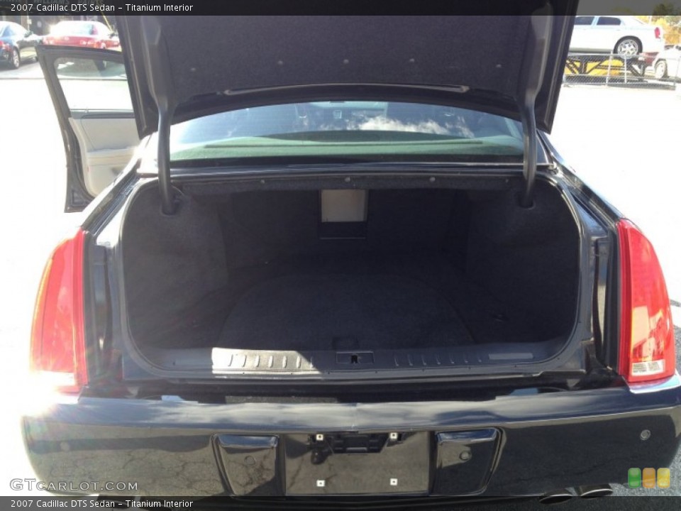 Titanium Interior Trunk for the 2007 Cadillac DTS Sedan #73670001