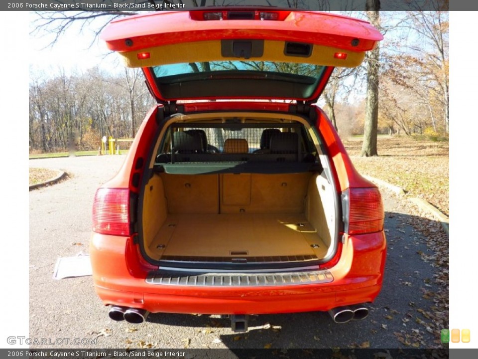 Black/Sand Beige Interior Trunk for the 2006 Porsche Cayenne S Titanium #73693806