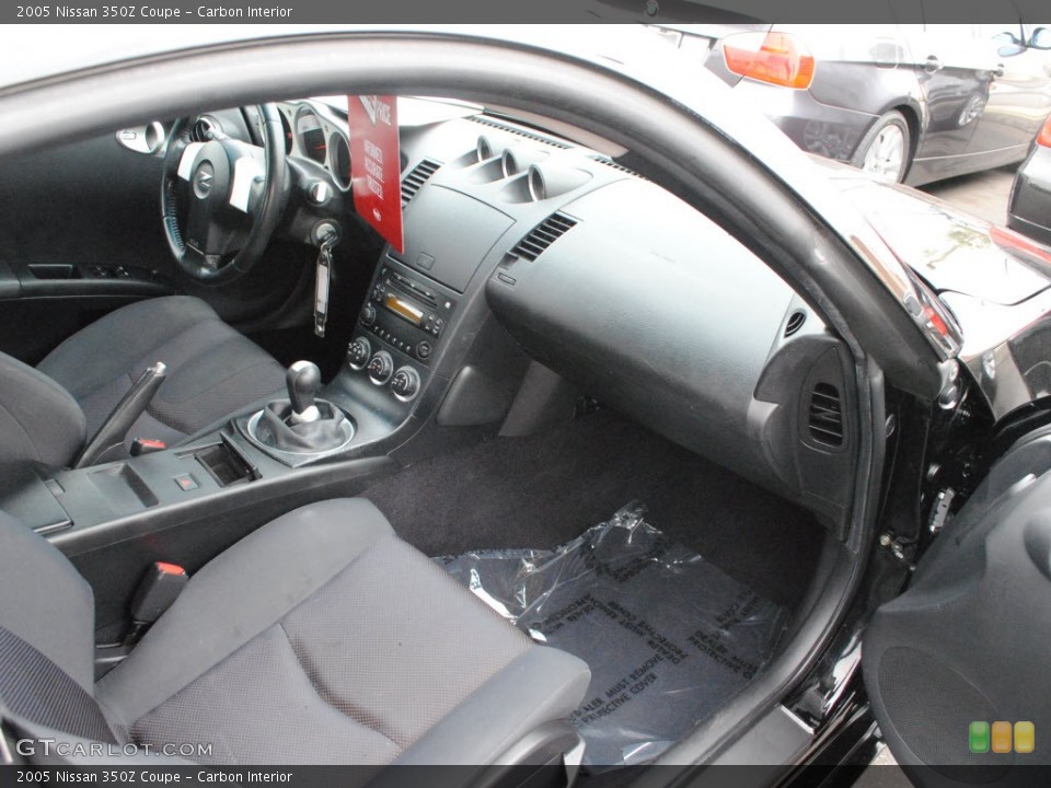 Carbon Interior Photo for the 2005 Nissan 350Z Coupe #73698084