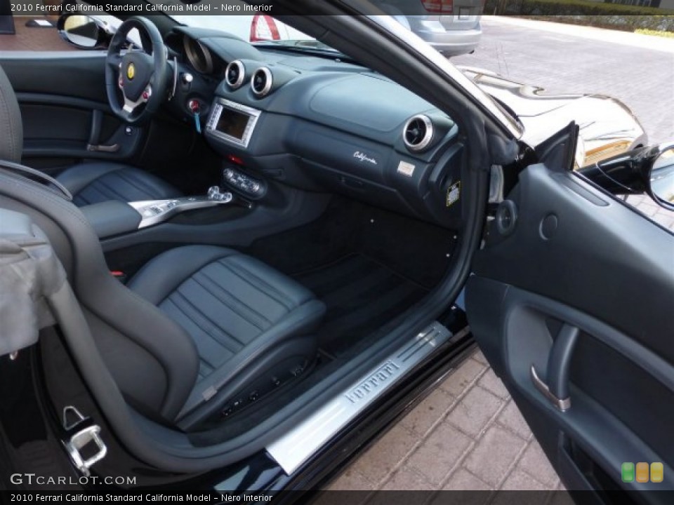 Nero Interior Photo for the 2010 Ferrari California  #73717581
