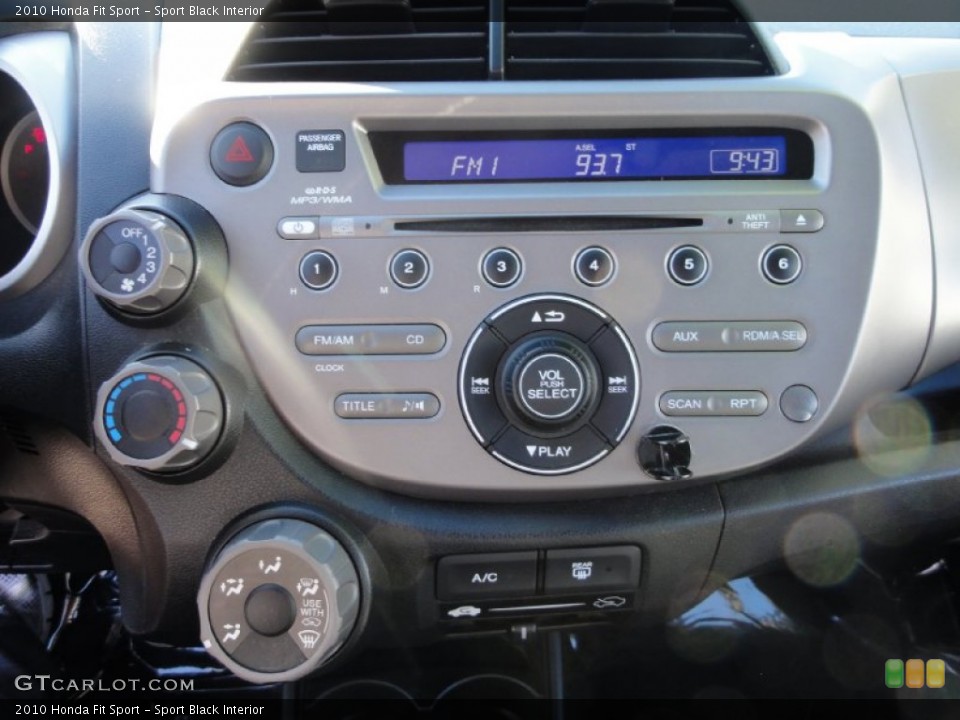 Sport Black Interior Controls for the 2010 Honda Fit Sport #73729640