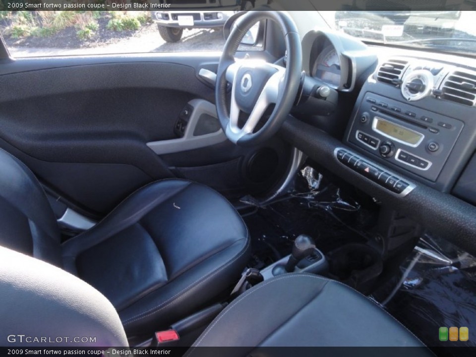 Design Black Interior Dashboard for the 2009 Smart fortwo passion coupe #73730501