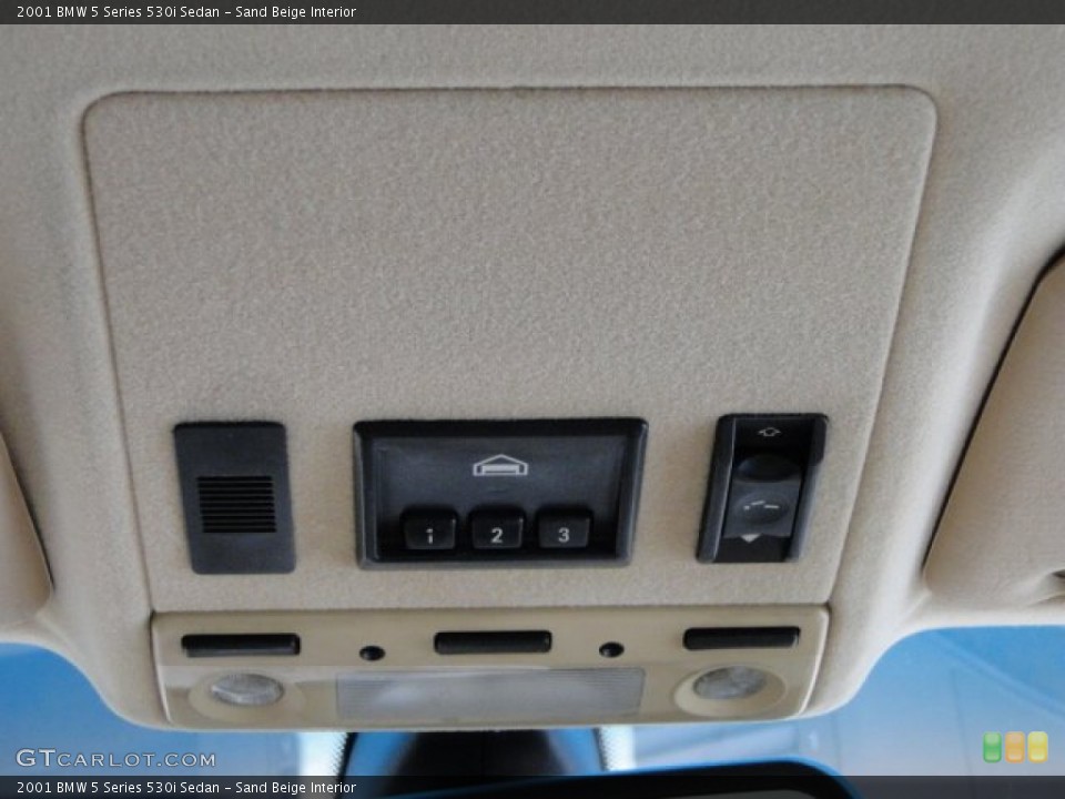 Sand Beige Interior Controls for the 2001 BMW 5 Series 530i Sedan #73741016