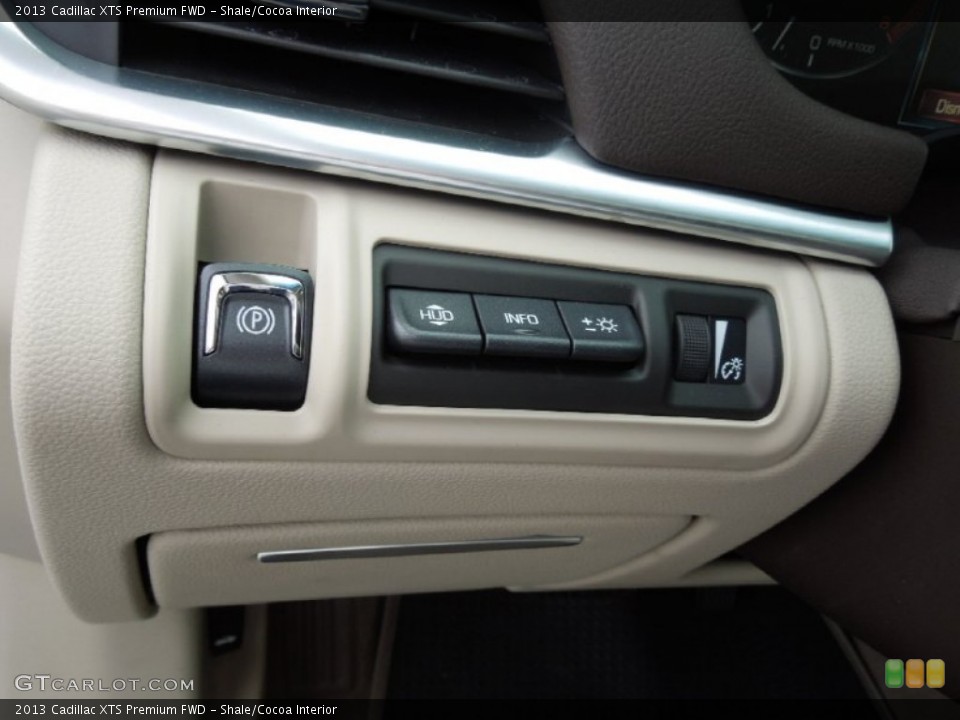 Shale/Cocoa Interior Controls for the 2013 Cadillac XTS Premium FWD #73749194
