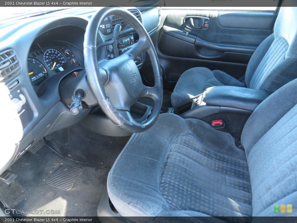 Graphite Interior Photo for the 2001 Chevrolet Blazer LS 4x4 #73754919